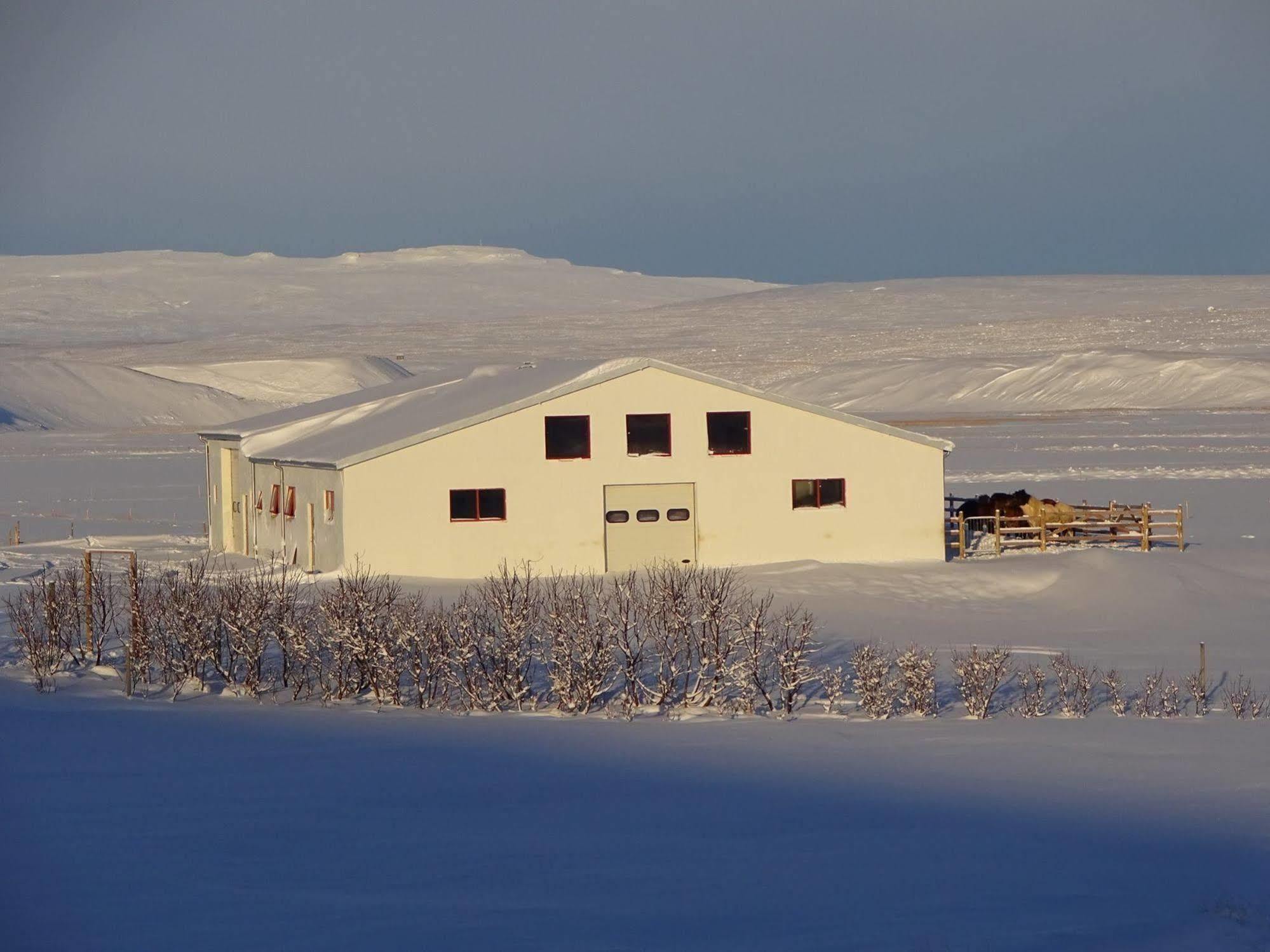 Brekkulaekur Guesthouse Hunathing Vestra Екстер'єр фото