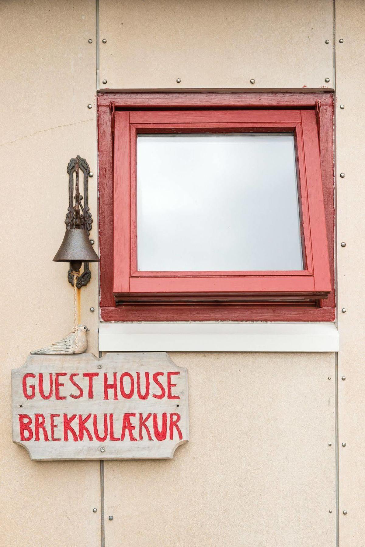 Brekkulaekur Guesthouse Hunathing Vestra Екстер'єр фото