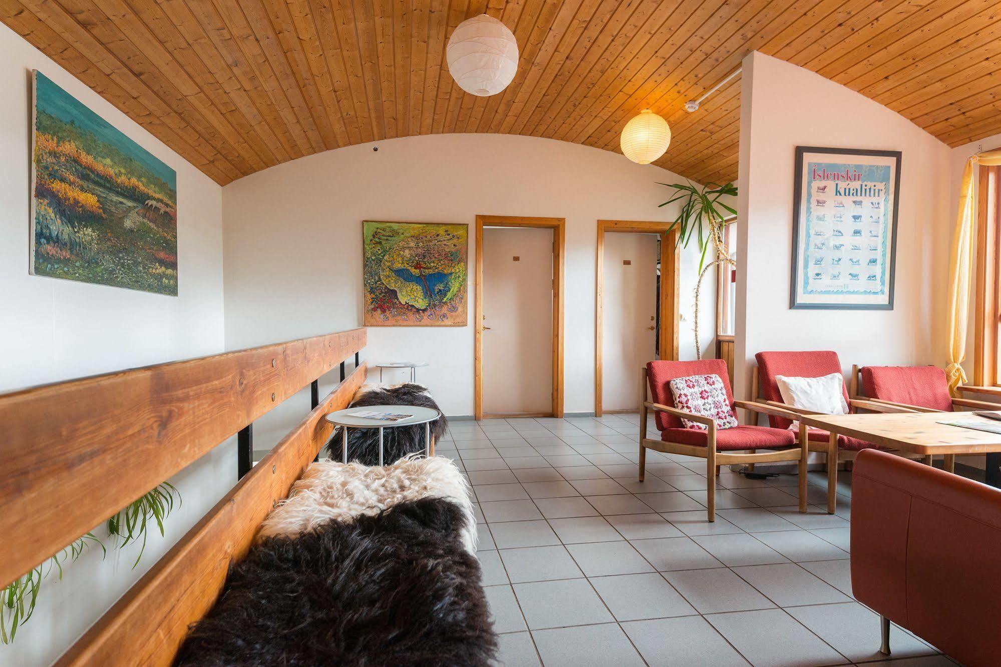 Brekkulaekur Guesthouse Hunathing Vestra Екстер'єр фото