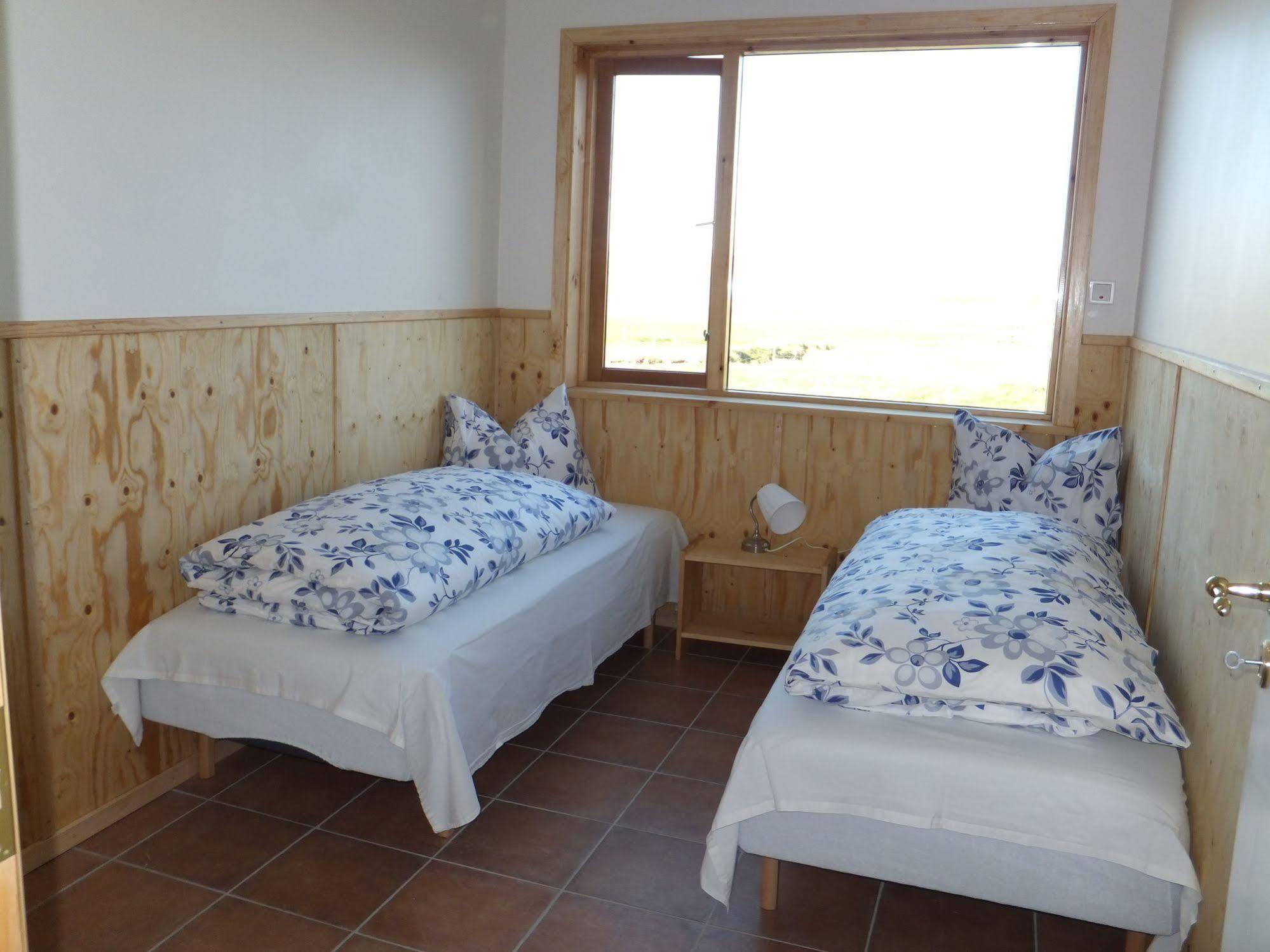 Brekkulaekur Guesthouse Hunathing Vestra Екстер'єр фото