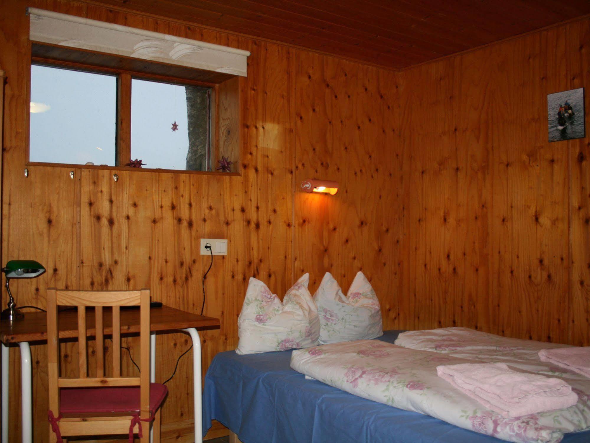 Brekkulaekur Guesthouse Hunathing Vestra Екстер'єр фото